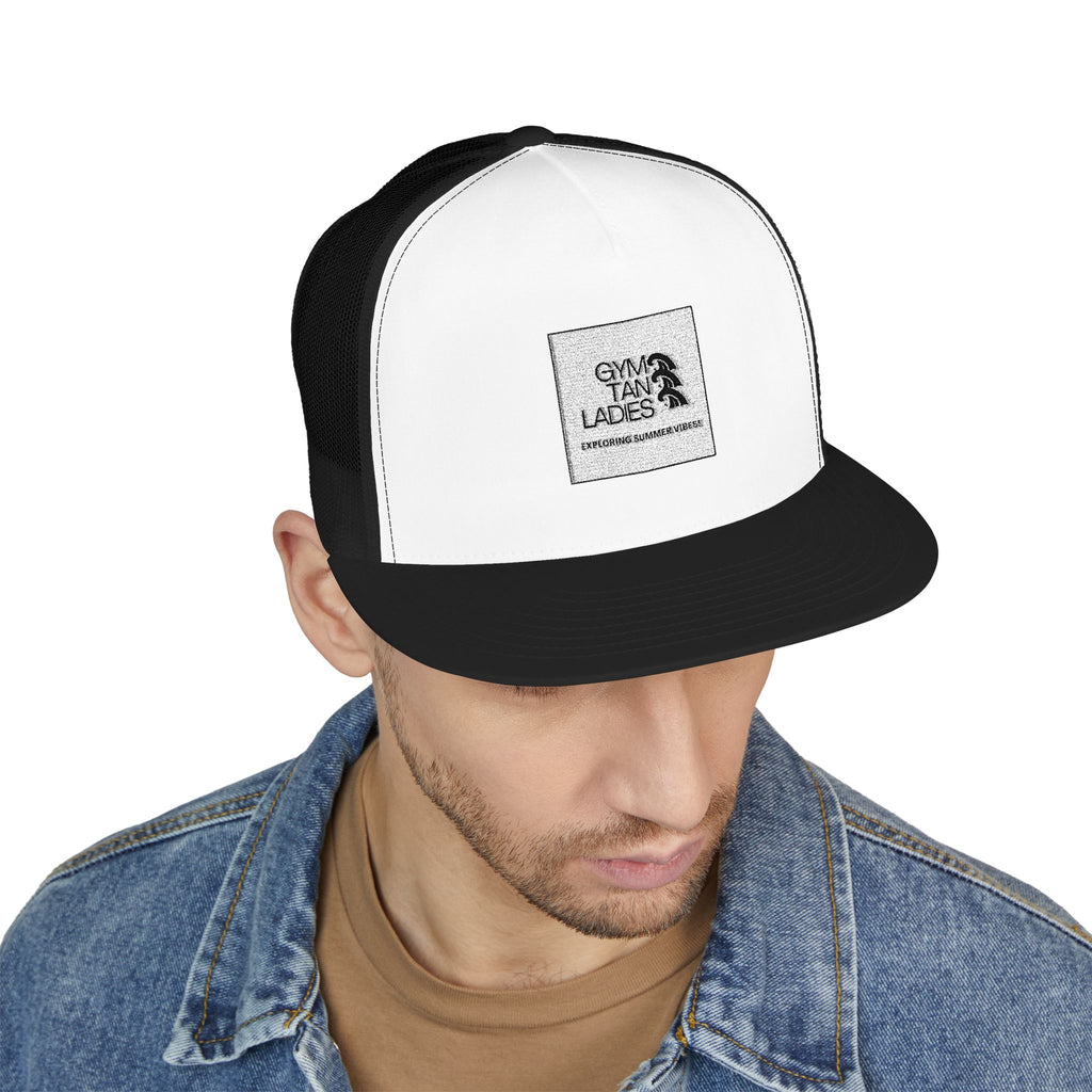 5 Panel Trucker Cap gym tan logo