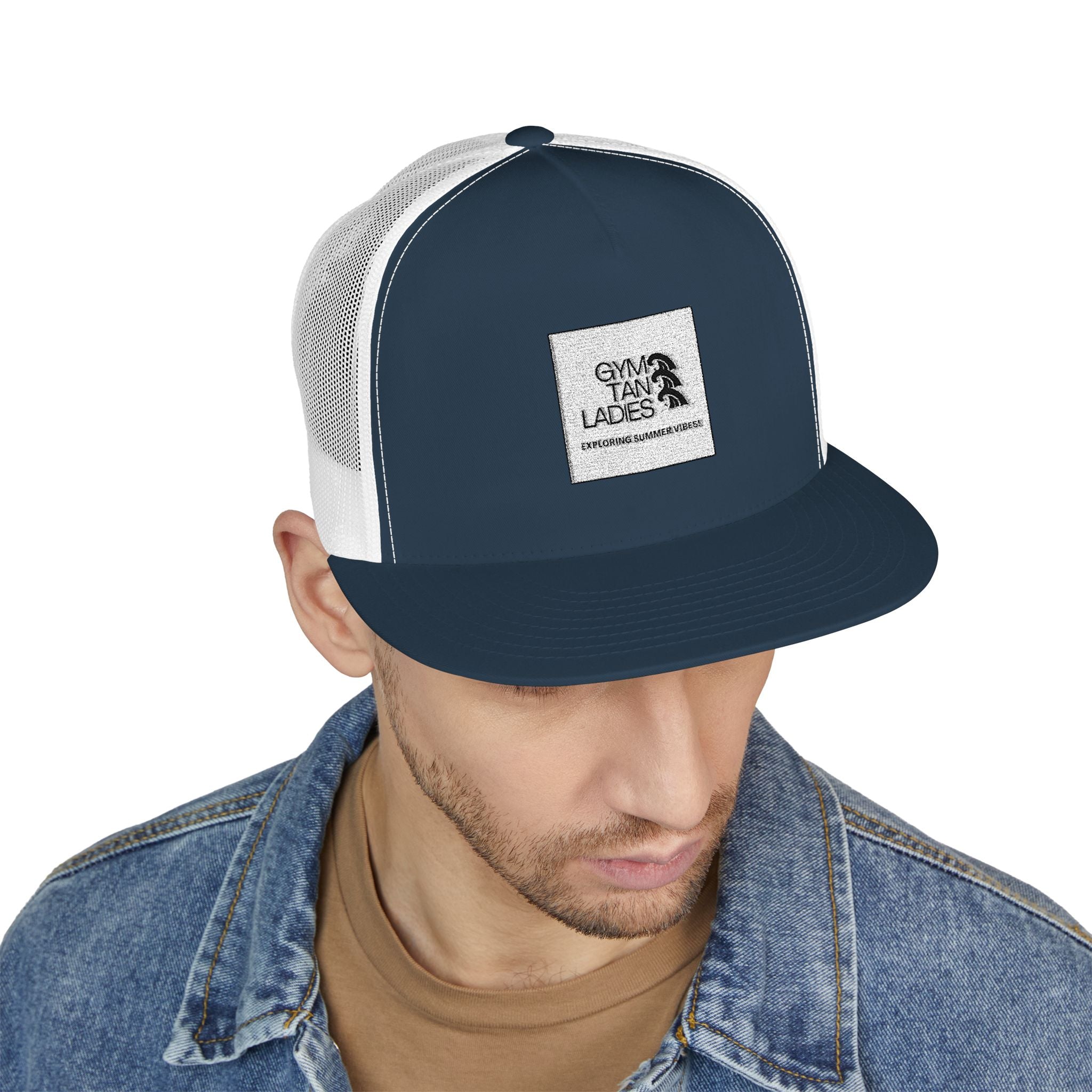5 Panel Trucker Cap gym tan logo