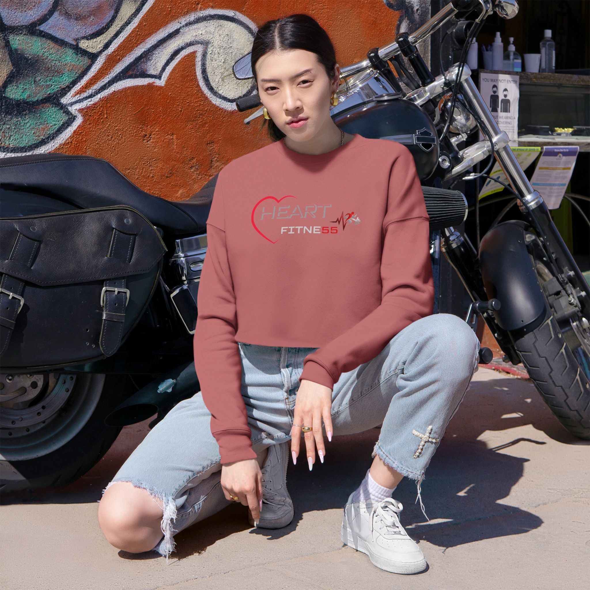 Women's (Heart Fitne55)  Cropped Sweatshirt